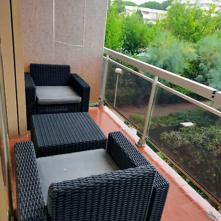 Petit 라그랑모트